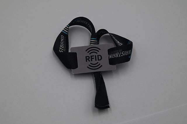 IC卡门禁系统中的无线通讯加密技术